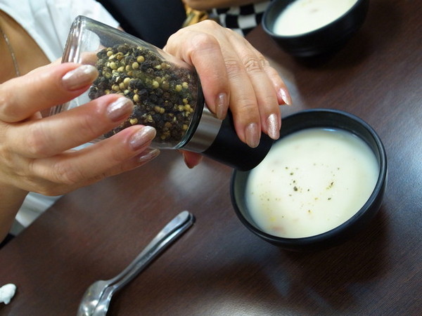 鐵牛原味碳烤牛排：<新北|板橋>嚴選美國CHOICE等級牛肉~平價牛排佼佼者~鐵牛原味碳烤牛排(邀約)