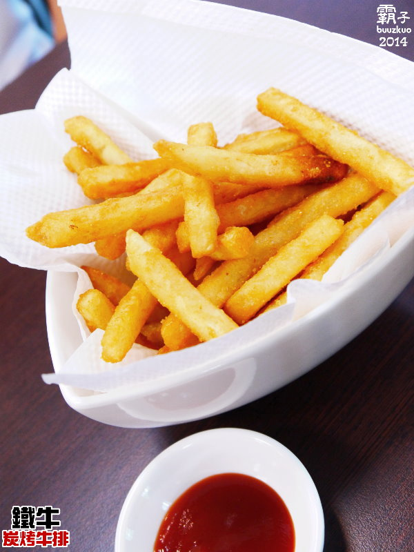 鐵牛原味碳烤牛排:鐵牛原味炭烤牛排,櫻桃鴨胸肉真是令人激賞阿~~