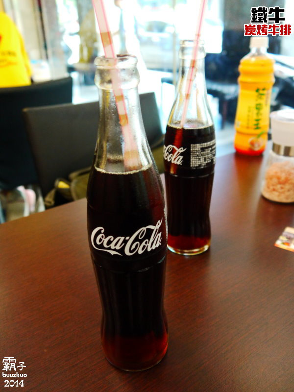 鐵牛原味碳烤牛排:鐵牛原味炭烤牛排,櫻桃鴨胸肉真是令人激賞阿~~