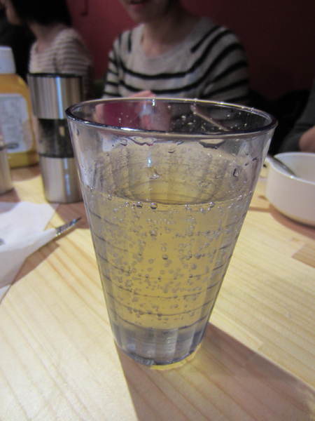 怪獸牛排屋：【橘子雞排】中山捷運站-美式風格之怪獸牛排屋~