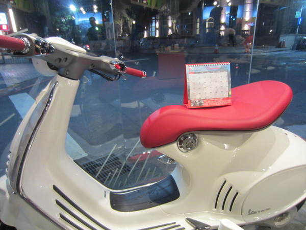 怪獸牛排屋：【橘子雞排】中山捷運站-美式風格之怪獸牛排屋~