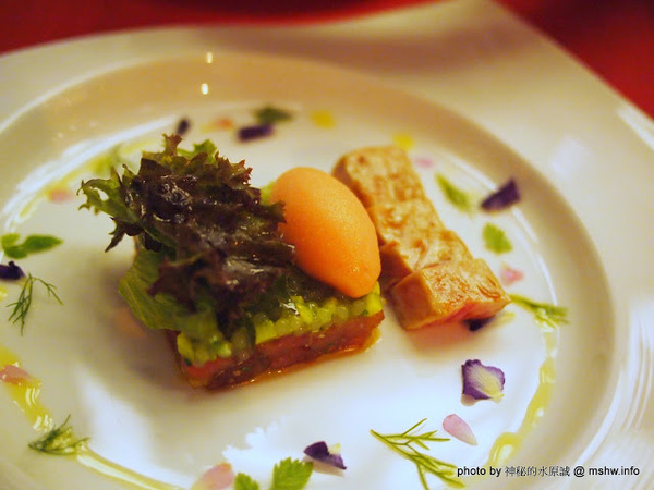 Beluga Restaurant&Bar(Beluga 法式餐酒館)：【食記】台中Beluga Restaurant & Bar 法式餐酒館@西屯 : 炫彩奪目,低調中帶點奢華!米其林等級的南法美味