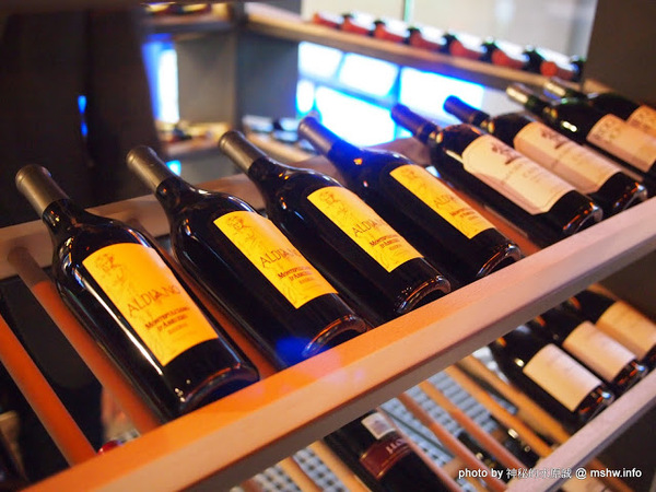 Beluga Restaurant&Bar(Beluga 法式餐酒館)：【食記】台中Beluga Restaurant & Bar 法式餐酒館@西屯 : 炫彩奪目,低調中帶點奢華!米其林等級的南法美味