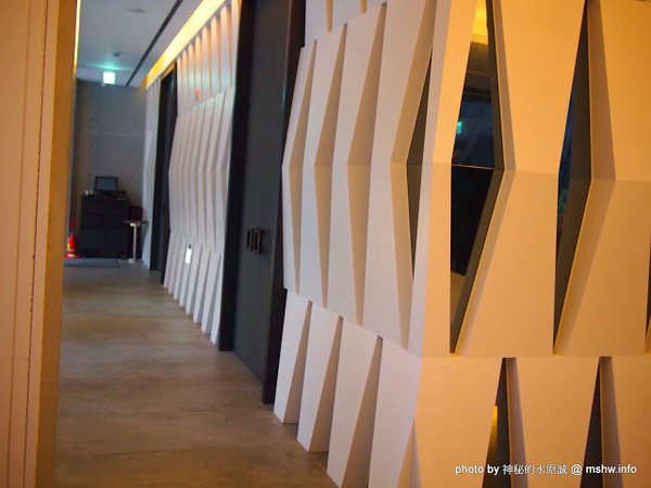 Beluga Restaurant&Bar(Beluga 法式餐酒館)：【食記】台中Beluga Restaurant & Bar 法式餐酒館@西屯 : 炫彩奪目,低調中帶點奢華!米其林等級的南法美味