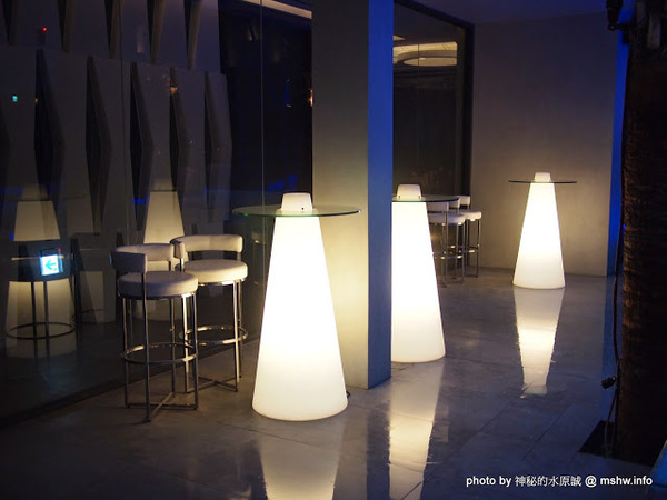 Beluga Restaurant&Bar(Beluga 法式餐酒館)：【食記】台中Beluga Restaurant & Bar 法式餐酒館@西屯 : 炫彩奪目,低調中帶點奢華!米其林等級的南法美味