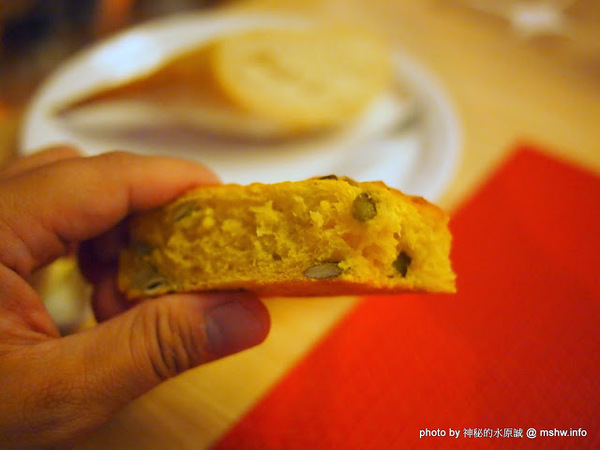 Beluga Restaurant&Bar(Beluga 法式餐酒館)：【食記】台中Beluga Restaurant & Bar 法式餐酒館@西屯 : 炫彩奪目,低調中帶點奢華!米其林等級的南法美味