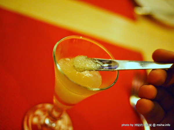 Beluga Restaurant&Bar(Beluga 法式餐酒館)：【食記】台中Beluga Restaurant & Bar 法式餐酒館@西屯 : 炫彩奪目,低調中帶點奢華!米其林等級的南法美味