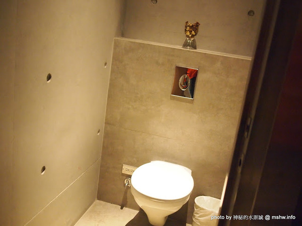 Beluga Restaurant&Bar(Beluga 法式餐酒館)：【食記】台中Beluga Restaurant & Bar 法式餐酒館@西屯 : 炫彩奪目,低調中帶點奢華!米其林等級的南法美味