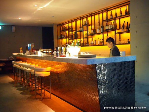 Beluga Restaurant&Bar(Beluga 法式餐酒館)：【食記】台中Beluga Restaurant & Bar 法式餐酒館@西屯 : 炫彩奪目,低調中帶點奢華!米其林等級的南法美味