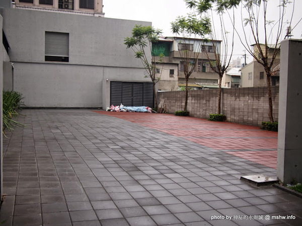 Beluga Restaurant&Bar(Beluga 法式餐酒館)：【食記】台中Beluga Restaurant & Bar 法式餐酒館@西屯 : 炫彩奪目,低調中帶點奢華!米其林等級的南法美味