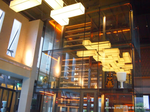 Beluga Restaurant&Bar(Beluga 法式餐酒館)：【食記】台中Beluga Restaurant & Bar 法式餐酒館@西屯 : 炫彩奪目,低調中帶點奢華!米其林等級的南法美味