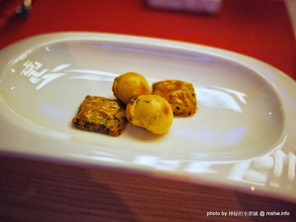 Beluga Restaurant&Bar(Beluga 法式餐酒館)：【食記】台中Beluga Restaurant & Bar 法式餐酒館@西屯 : 炫彩奪目,低調中帶點奢華!米其林等級的南法美味