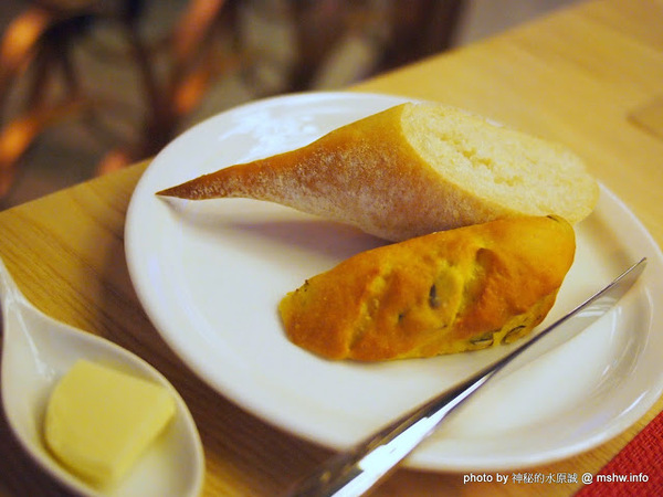 Beluga Restaurant&Bar(Beluga 法式餐酒館)：【食記】台中Beluga Restaurant & Bar 法式餐酒館@西屯 : 炫彩奪目,低調中帶點奢華!米其林等級的南法美味