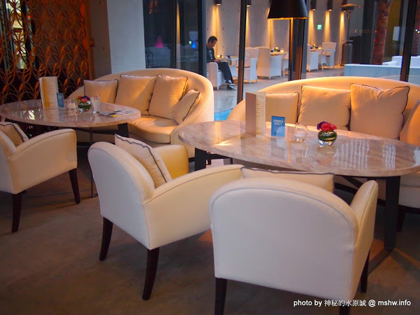 Beluga Restaurant&Bar(Beluga 法式餐酒館)：【食記】台中Beluga Restaurant & Bar 法式餐酒館@西屯 : 炫彩奪目,低調中帶點奢華!米其林等級的南法美味