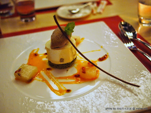 Beluga Restaurant&Bar(Beluga 法式餐酒館)：【食記】台中Beluga Restaurant & Bar 法式餐酒館@西屯 : 炫彩奪目,低調中帶點奢華!米其林等級的南法美味