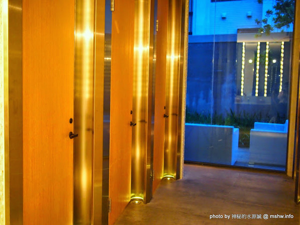 Beluga Restaurant&Bar(Beluga 法式餐酒館)：【食記】台中Beluga Restaurant & Bar 法式餐酒館@西屯 : 炫彩奪目,低調中帶點奢華!米其林等級的南法美味