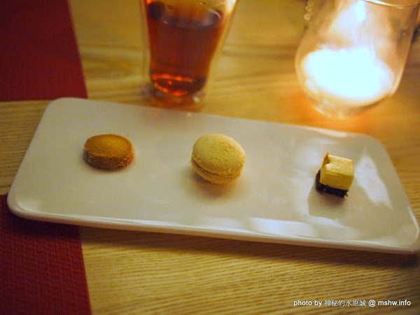 Beluga Restaurant&Bar(Beluga 法式餐酒館)：【食記】台中Beluga Restaurant & Bar 法式餐酒館@西屯 : 炫彩奪目,低調中帶點奢華!米其林等級的南法美味