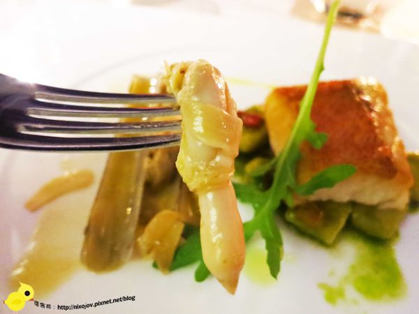 【台中】Beluga法式餐廳-池畔上美妙的餐廳