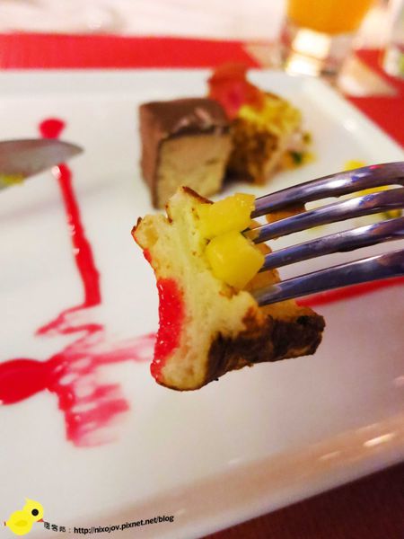 【台中】Beluga法式餐廳-池畔上美妙的餐廳