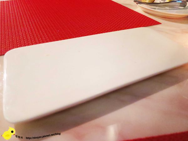 【台中】Beluga法式餐廳-池畔上美妙的餐廳