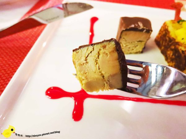 【台中】Beluga法式餐廳-池畔上美妙的餐廳