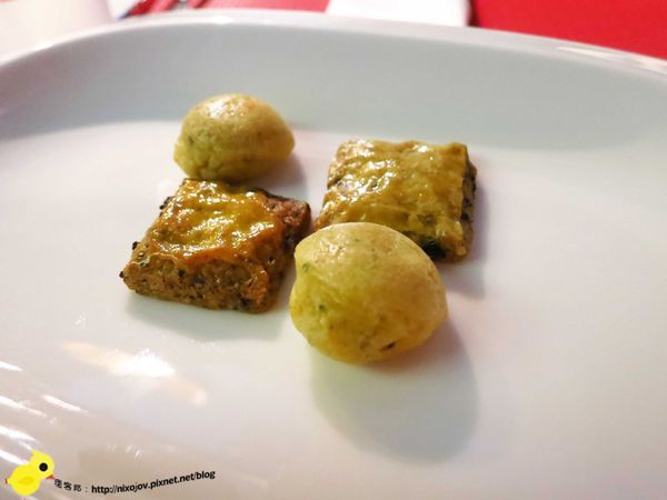 【台中】Beluga法式餐廳-池畔上美妙的餐廳