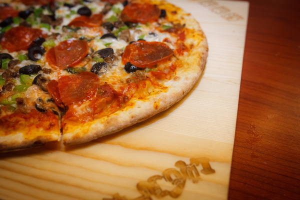 樂樂將異國風味料理:【高雄】Pizza超人起飛啦.樂樂將異國風味料理.桑尼瘦不了