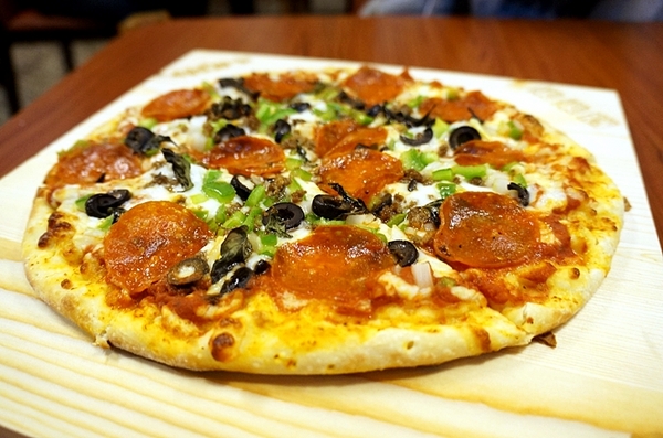 樂樂將異國風味料理:高雄【樂樂將異國風味料理】木盆沙拉推薦 高雄輕食 泰式奶茶 異國料理