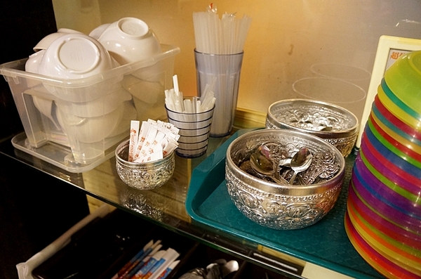 樂樂將異國風味料理:高雄【樂樂將異國風味料理】木盆沙拉推薦 高雄輕食 泰式奶茶 異國料理