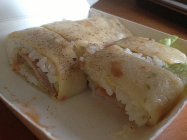蛋餅包飯:建功二路上的蛋餅包飯──齒頰留香的極致美味!!