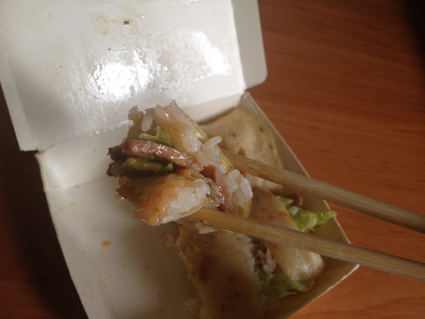 蛋餅包飯:建功二路上的蛋餅包飯──齒頰留香的極致美味!!