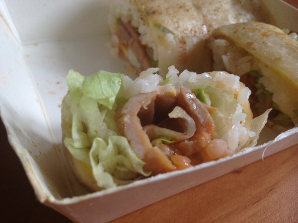 蛋餅包飯:建功二路上的蛋餅包飯──齒頰留香的極致美味!!