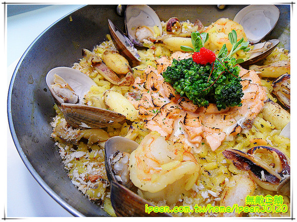 飛饗創意西式料理：【台南-東區】聖誕大餐新選擇! 創意x美味x西式料理!!《飛饗創意西式料理》