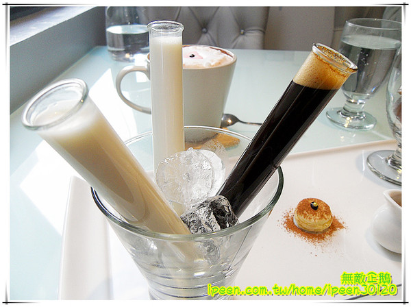 飛饗創意西式料理：【台南-東區】聖誕大餐新選擇! 創意x美味x西式料理!!《飛饗創意西式料理》