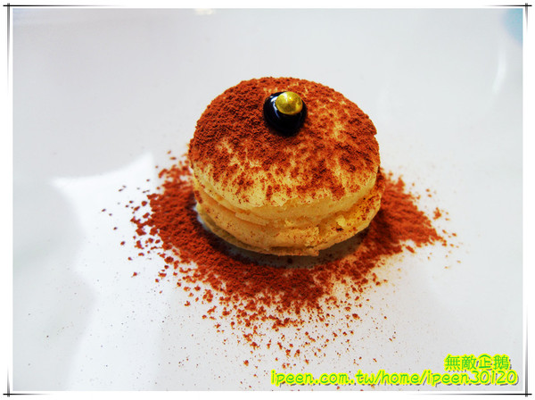 飛饗創意西式料理：【台南-東區】聖誕大餐新選擇! 創意x美味x西式料理!!《飛饗創意西式料理》