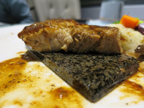 飛饗創意西式料理：讓我們一起飛向夢饗吧！   ..飛饗創意西式料理