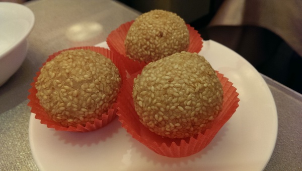 好旺記港式茶餐廳：《新北。新店》好旺記港式茶餐廳│爆漿流沙地瓜球~平價又美味的港式點心!