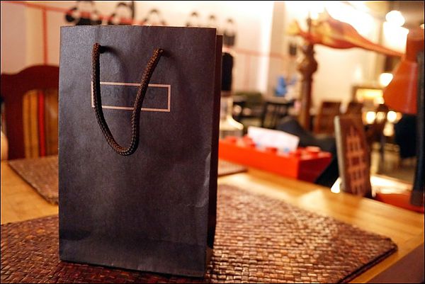 秦大琳 外帶紙盒