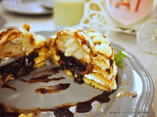 冰果甜心 Bingirl:【食記】台中Fidele Brunch/Crêperie&Bingirl 妃黛法式輕食&冰果甜心@西區 : 甜點新品牌,冰磚心體驗