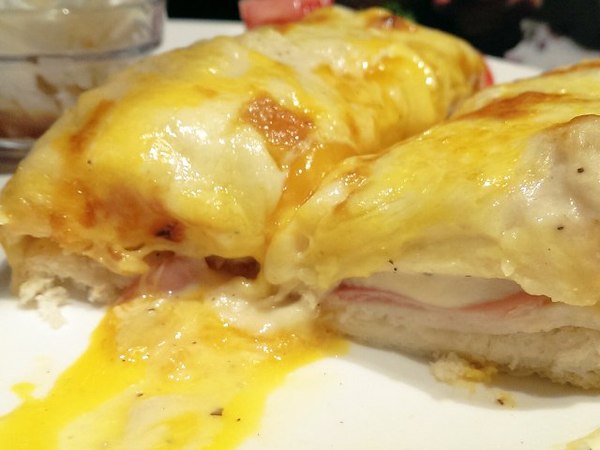 圖書館對面 Duimin cafe & deli:《中和》圖書館對面的好選擇~濃郁咖哩歐姆蛋×焗烤庫克太太×輕食早午餐@永安市場站