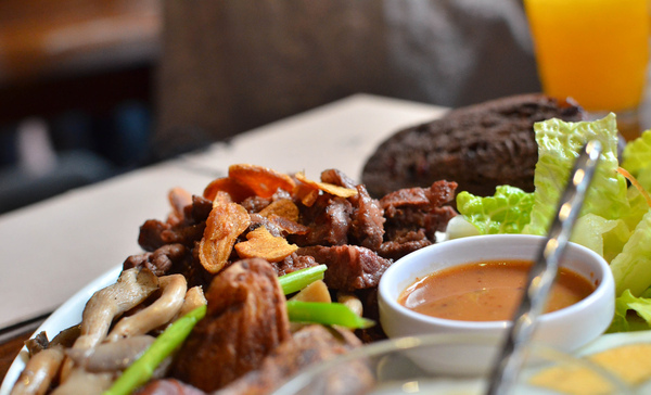 圖書館對面 Duimin cafe & deli：『新北||永安市場』近捷運站早午餐-圖書館對面Duimin Cafe & deli