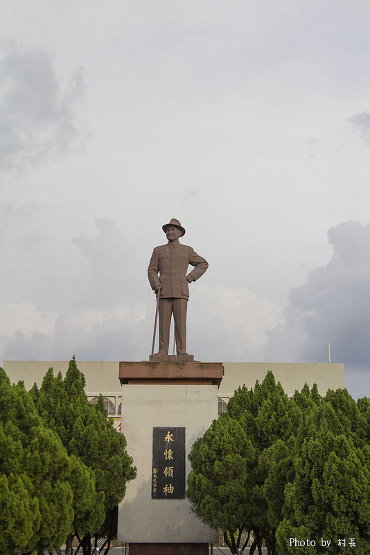 【遊記】{屏東。內埔鄉}榮民黃金隧道:【遊記】{屏東。內埔鄉}阿勃勒~黃金隧道