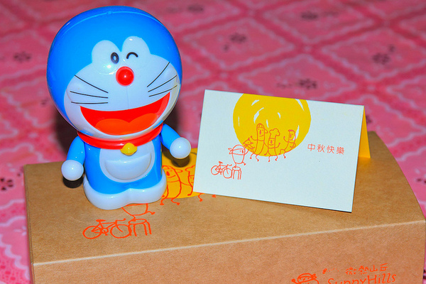 微熱山丘糕點：[美食]【台北市】微熱山丘土鳳梨酥。口口吃的到鳳梨纖維