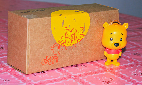 微熱山丘糕點：[美食]【台北市】微熱山丘土鳳梨酥。口口吃的到鳳梨纖維