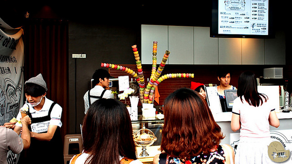 Softree 韓國蜂巢霜淇淋:【隨興食記】《Softree》韓國蜂巢霜淇淋創始店登台