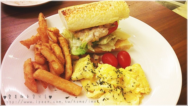 夢羅美式餐廳:<體驗> 夢羅美式餐廳~~~ 讓人會心一笑的周星馳美式小憩風格~餐點也很療癒唷! <鄰近國父紀念館>