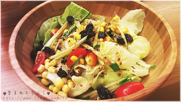 夢羅美式餐廳:<體驗> 夢羅美式餐廳~~~ 讓人會心一笑的周星馳美式小憩風格~餐點也很療癒唷! <鄰近國父紀念館>