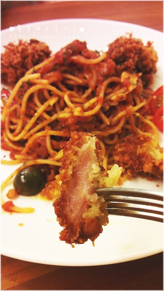 夢羅美式餐廳:<體驗> 夢羅美式餐廳~~~ 讓人會心一笑的周星馳美式小憩風格~餐點也很療癒唷! <鄰近國父紀念館>