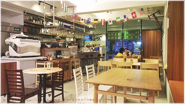 夢羅美式餐廳:<體驗> 夢羅美式餐廳~~~ 讓人會心一笑的周星馳美式小憩風格~餐點也很療癒唷! <鄰近國父紀念館>