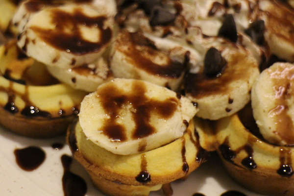 夢羅美式餐廳:台北【夢羅】Monroe美式餐廳-店內有大電視一起瘋世足